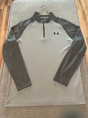 Under Armour Men’s Quarter Zip Long Sleeve